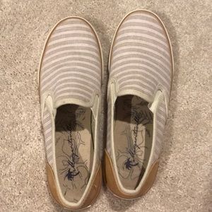 Super cute slip on sneakers